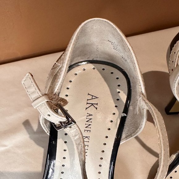 Anne Klien Black & White Dress Heel - LIKE NEW - Picture 3 of 4